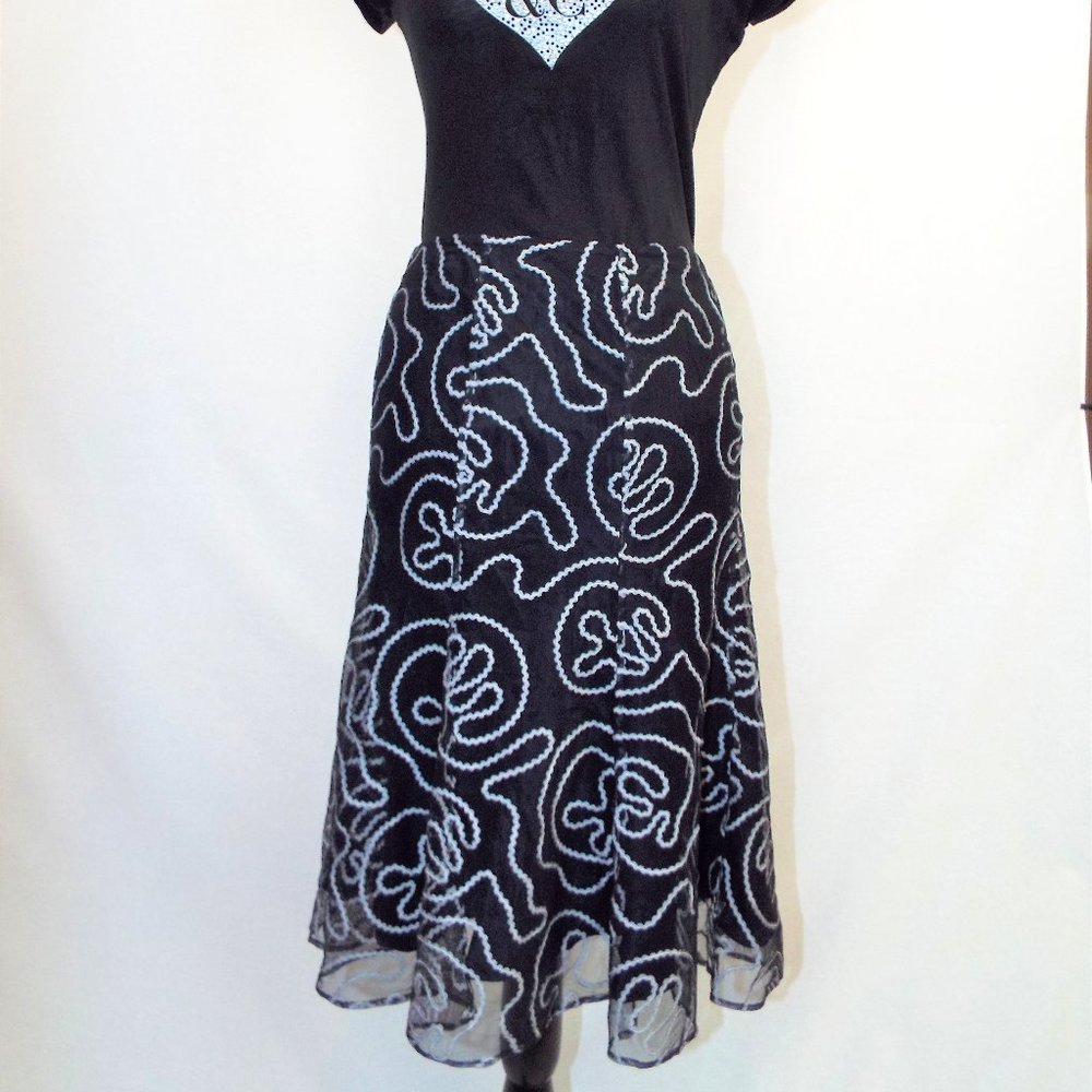 NWT Jones New York Skirt Black Silk Lined White Rick Rack Net Overlay